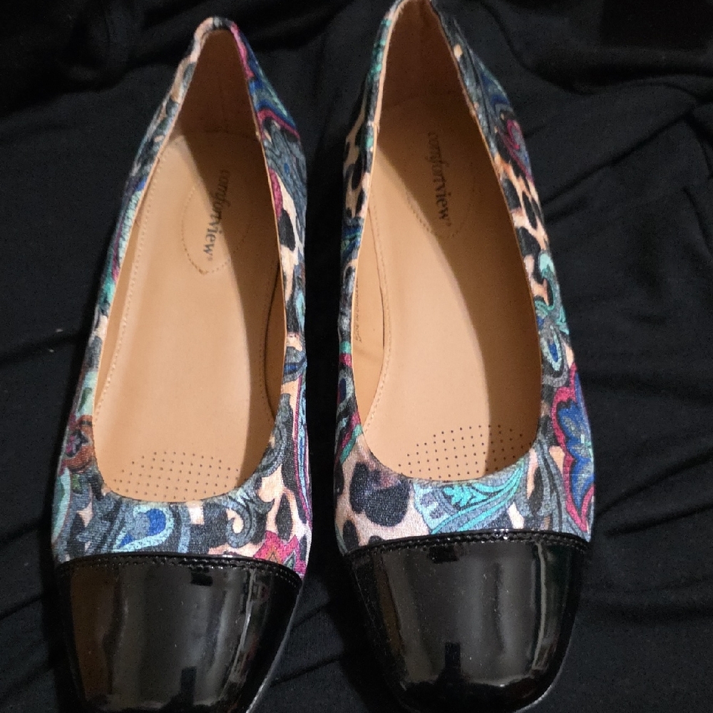 Comfortview Multicolor Patterned Flats With Black… - image 1
